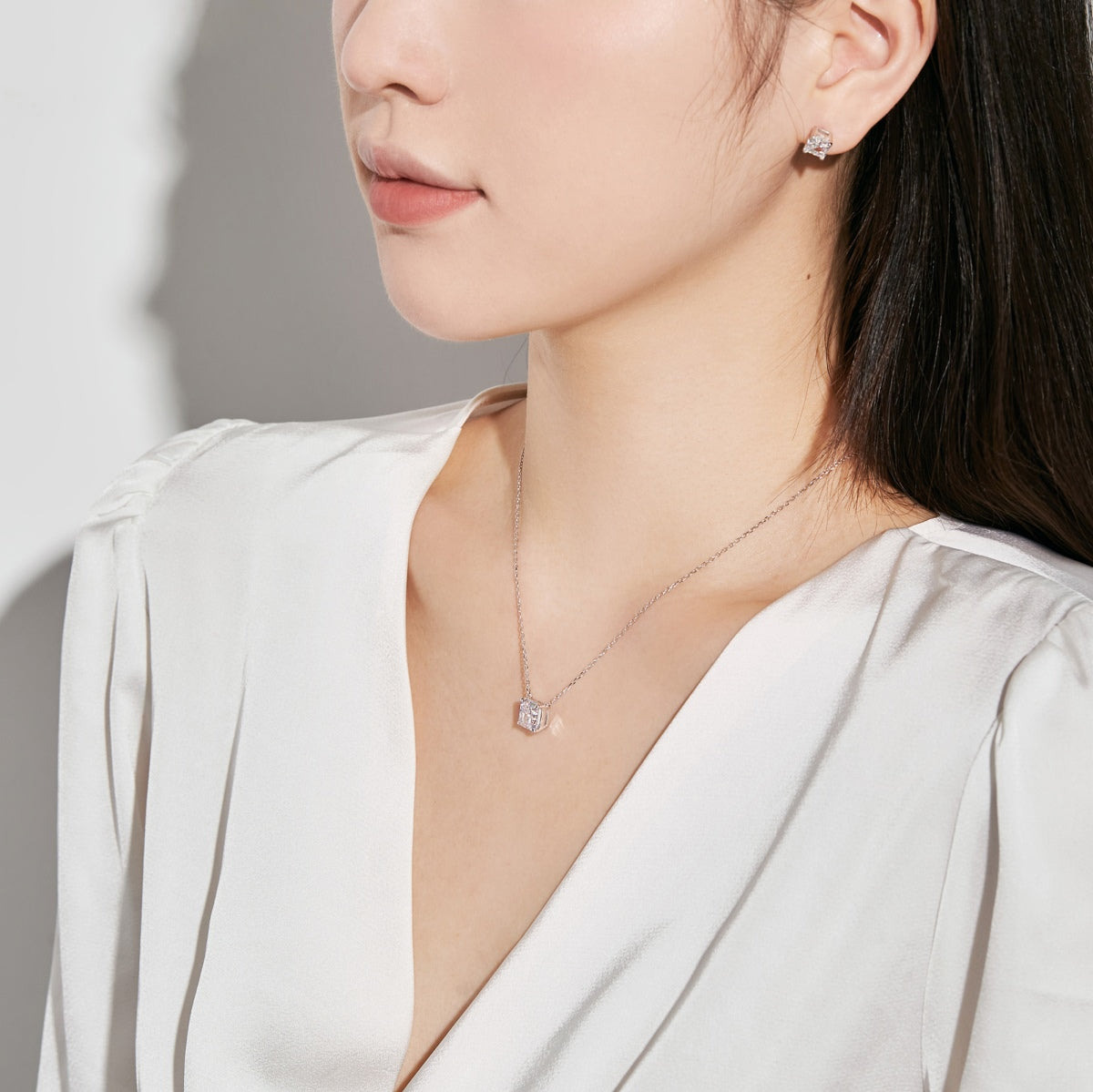 [AuraEcho]1.0 Carat Radiant Princess Cut Wedding Earrings